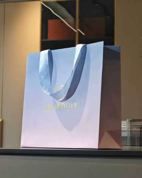 UM Beauty Paper Shopping Bag