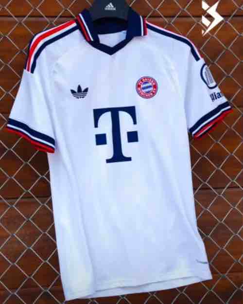 Bayern Munich 1995-1997 Home Jersey