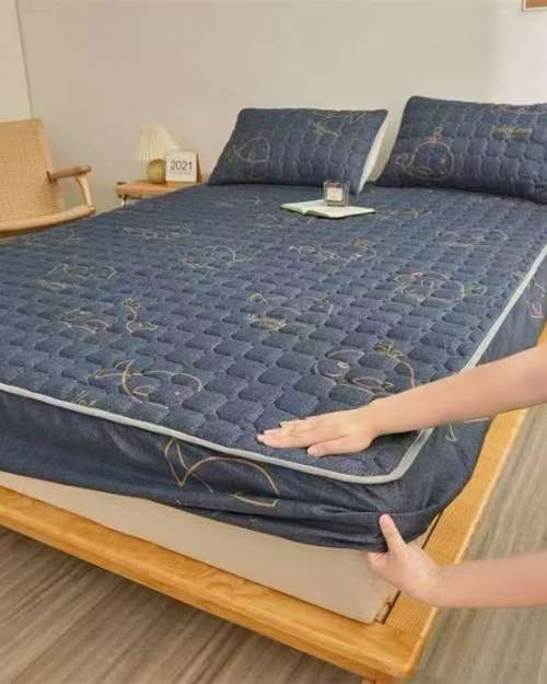 Waterproof Quilted Mattress Protector with Pillow Cases
