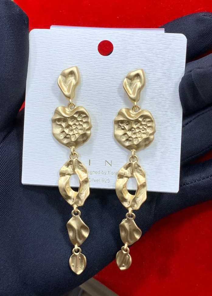 stock earrings 