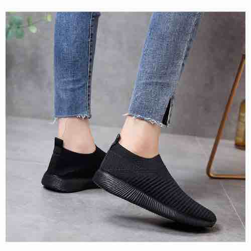 Knitted low-cut light weight sneakers 