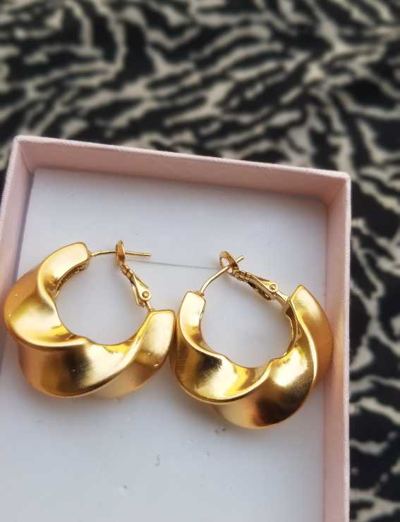 Hoop Earrings😍