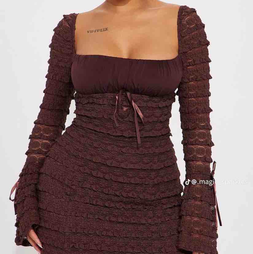 Elegant Lace Long-Sleeve Dress