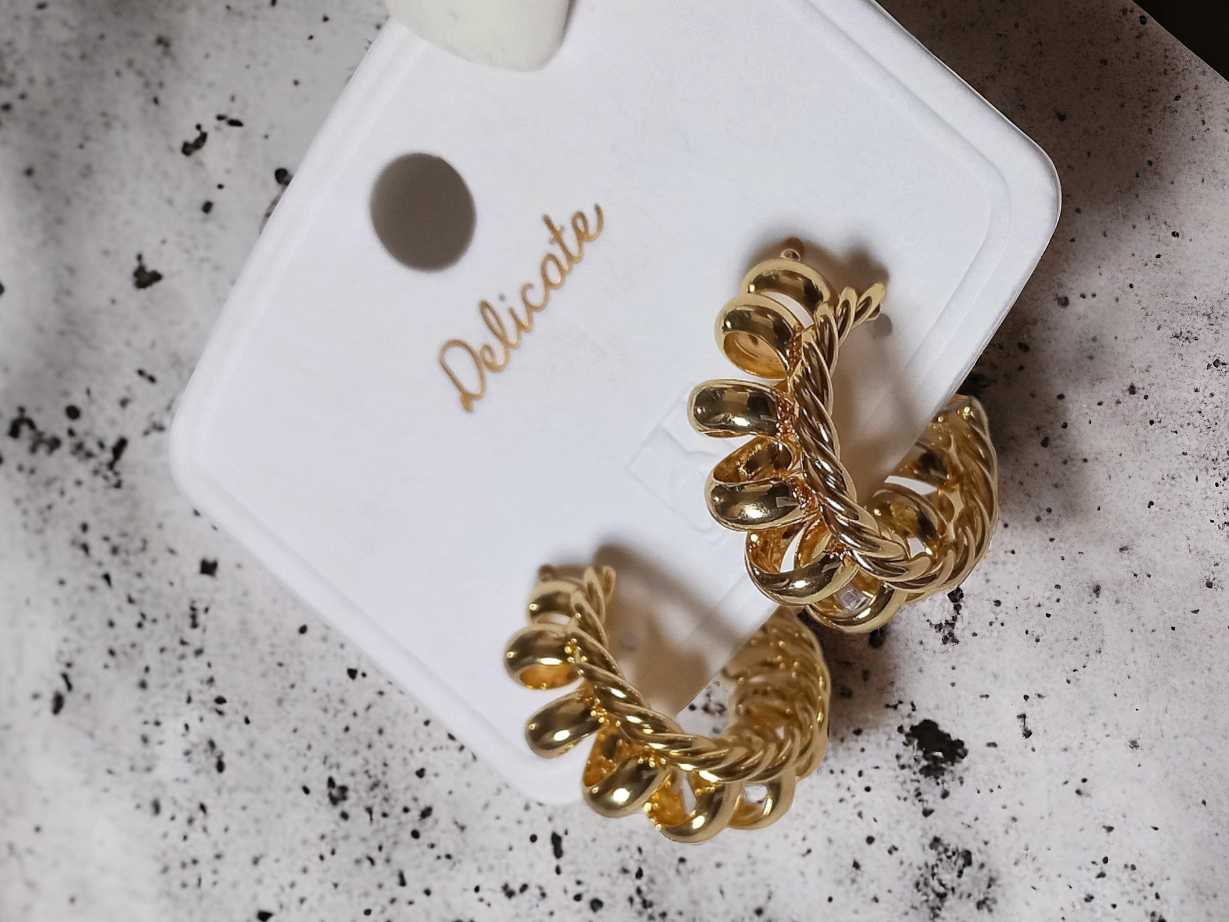 Elite statement earrings 