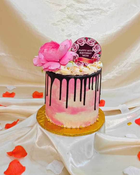 6" mini buttercream cake
