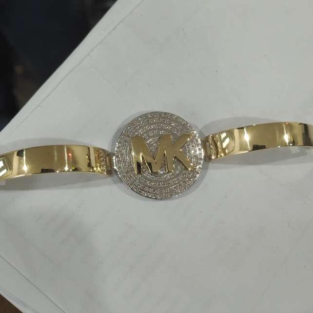 Gold dealer