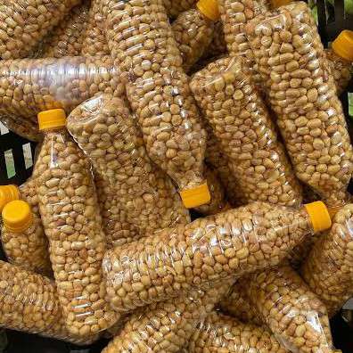Golden crunchy groundnut
