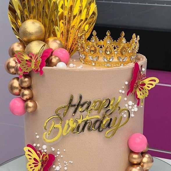 Decentayomi cake and event