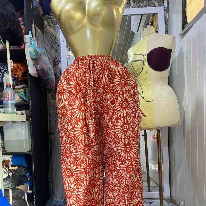 Elroina  Wear